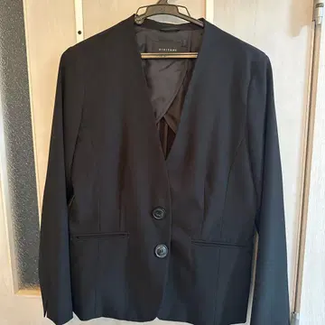 RIRIYANO 블랙 노카라 자켓