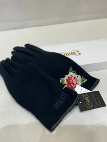 미사용 FEILER 페이 블랙 장갑 꽃무늬 자수 캐시미어 양가죽
