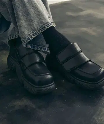 합성 피혁 벨크로 통굽 로퍼