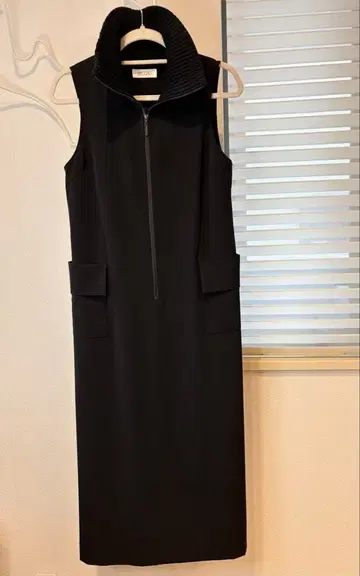 스페치오 SPECCHIO 블랙 슬리브리스 롱 원피스 (일본제)