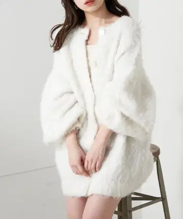 Chico 2way 샤기 루즈 니트 가디건 화이트