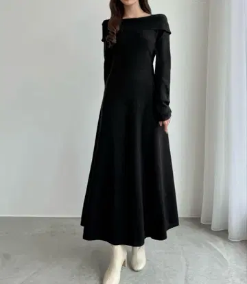 CENEA 오프숄더풍 스퀘어넥 롱 니트 원피스