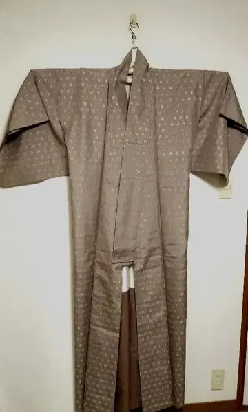 명주 옅은 갈색 아지로 격자 증지 있음