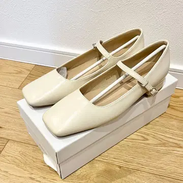 Cepica 인조 가죽 스트랩 펌프스