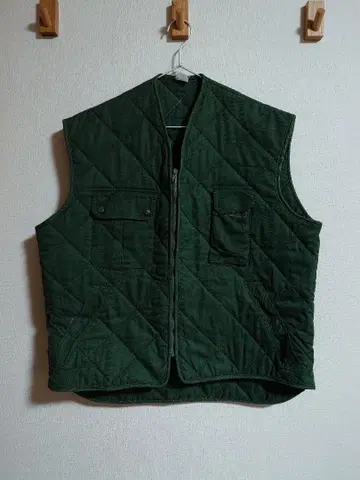 구제 의류 다크 그린 베스트