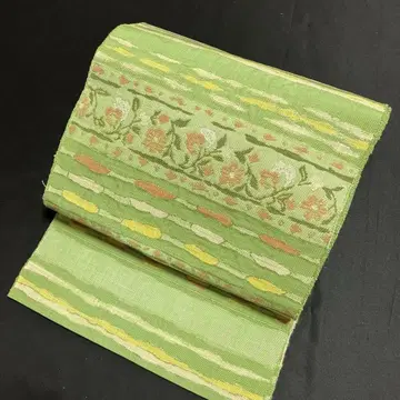 8촌 나고야 오비 직조 에서 코몬 단의 가