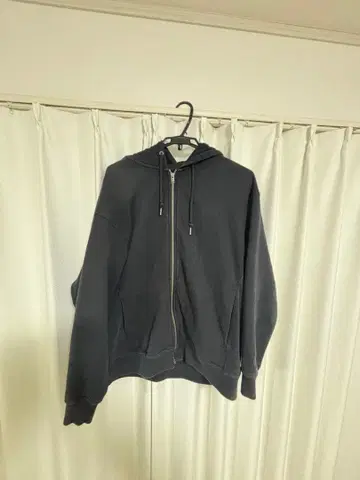 유니클로 JW 앤더슨 맨투맨 오버 사이즈 풀 집업 후드티