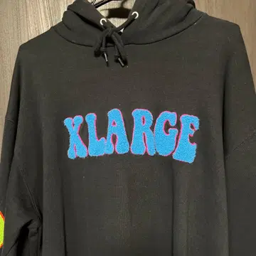 XLARGE 후드 부착 후드티 블랙