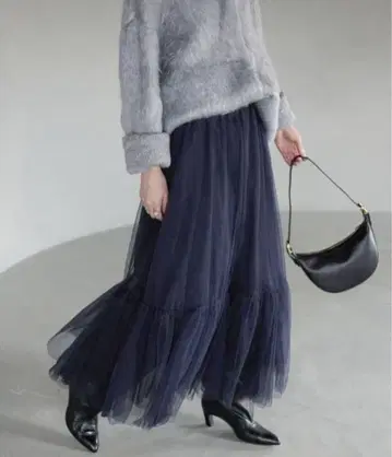 거의 새상품 슬로브 이에나 스커트