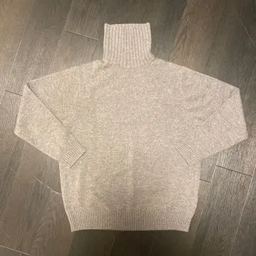 투모로우랜드 슈퍼 파인 램스울 터틀넥 니트 L 사이즈
