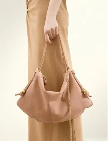 새상품 염소 가죽 스웨이드 숄더백 더스티 핑크