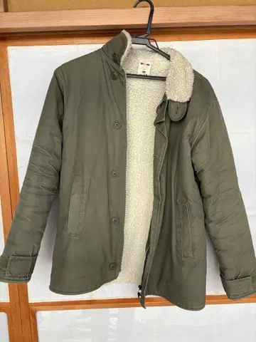 올리브 그린 플리스 자켓