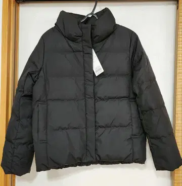 애니시스 다운 자켓 M 사이즈 블랙