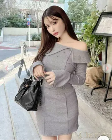 새상품! 셰리미 오프숄더 미니 셋업 그레이 M 사이즈