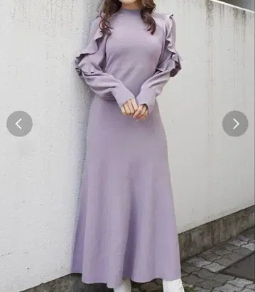 라벤더 프릴 니트 원피스