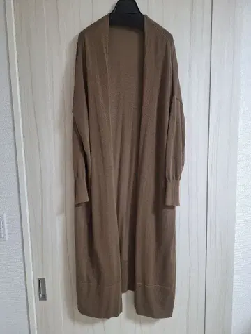 쉐이크 코드 롱 가디건 컬러 브라운