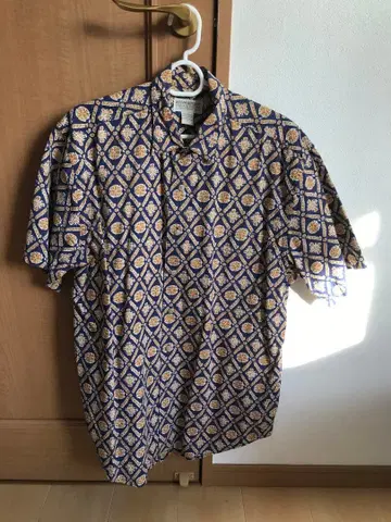 BANANA REPUBLIC 기하학 패턴 반팔 셔츠 사이즈 3