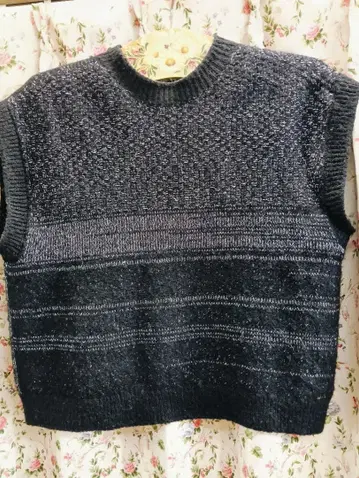 나카가와 마사시치 상점 블랙 계열 뜨개질 무늬 니트 베스트