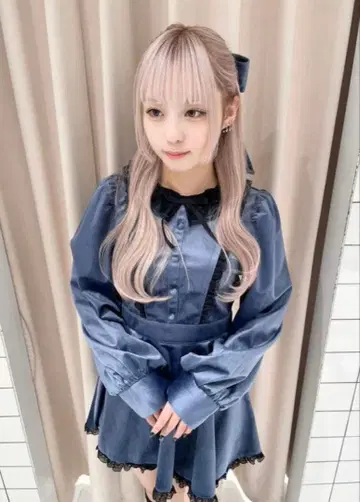 BUBBLES 프릴 칼라 벨벳 셋업 원피스 블루