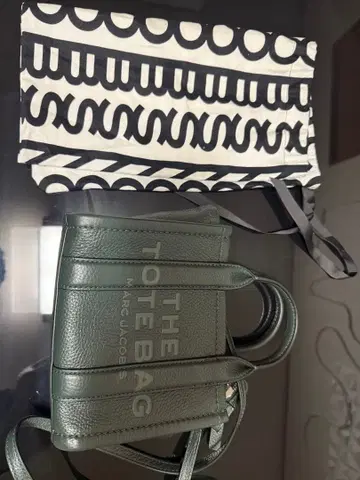 마크 제이콥스 더 토트 백 그린 가죽