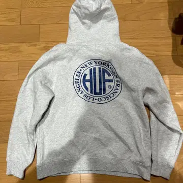 HUF 그레이 후드 부착 후드티