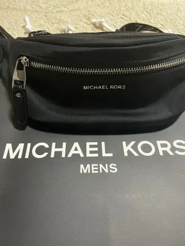 마이클코어스 힙백