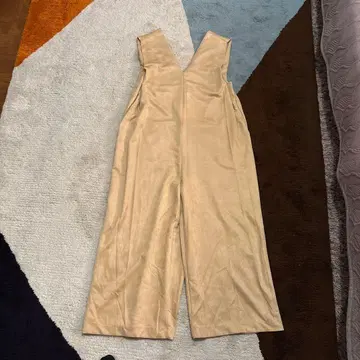 [ KBF 스웨이드 느낌 올인원 점프 수트 베이지 ]