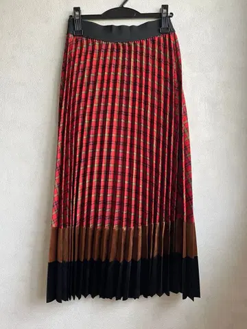 크리스마스에 딱! 플리츠 롱 스커트 빨간색과 브라운의 타탄 체크