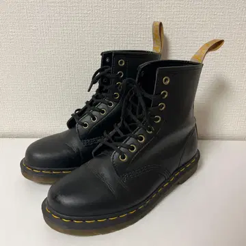 닥터 마틴 14045 블랙 부츠