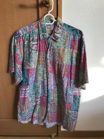 패치워크 디자인 반팔 셔츠