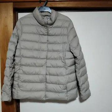 유니클로 울트라 라이트 다운 자켓 베이지 L 여성용