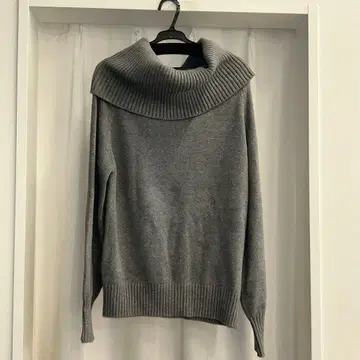 [ 새상품급 ] 스픽 앤 스팬 오프숄더 니트 풀오버