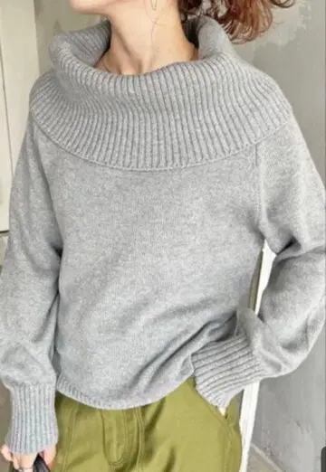 [ 새상품급 ] 스픽 앤 스팬 오프숄더 니트 풀오버