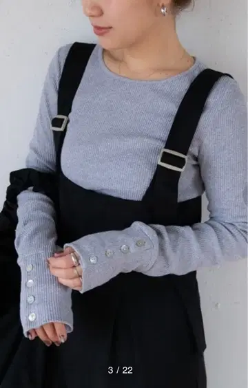 PICHI 소매 버튼 리브 롱T 그레이