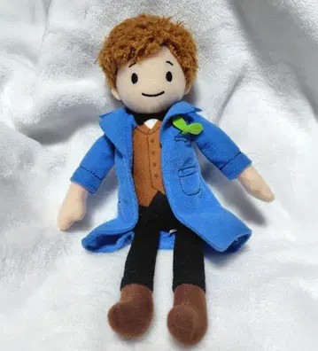 뉴트 스캐맨더 봉제 인형