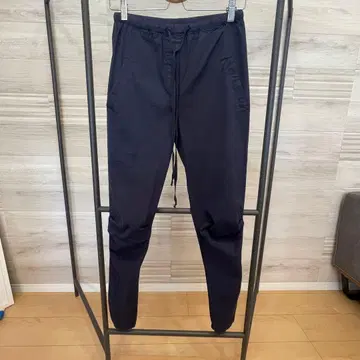 KristenseN [ 크리스텐센 ] 밤 레깅스 팬츠 M