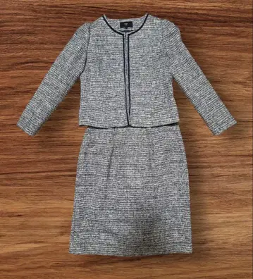 [ 새상품급 ] SHIPS 트위드 노카라 자켓 수트