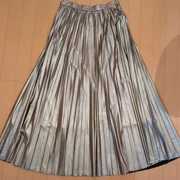 새상품급 베이크루즈 플리츠 스커트