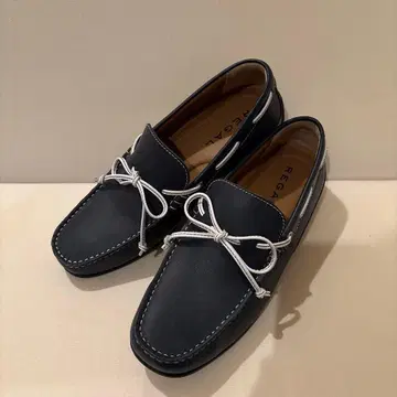 REGAL 네이비 가죽 로퍼