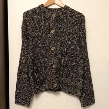 [ 새상품 ] 지나시스 레트로 멜란지 크루넥 가디건 블랙 계열