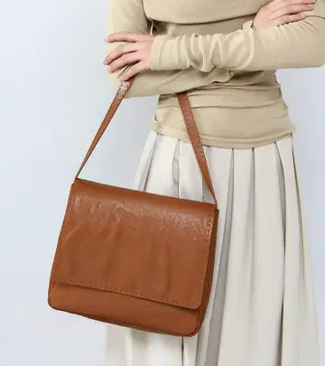 인기 브라운 가죽 숄더백