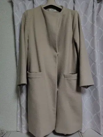 베이지 롱 코트