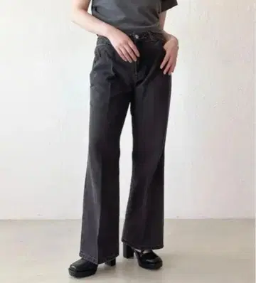 [ 완판템 ] apres jour 센터 프레스 플레어 데님