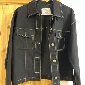 Feroux 블랙 데님 자켓