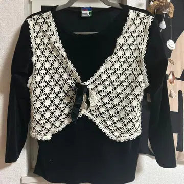 레이스 달린 긴팔 상의