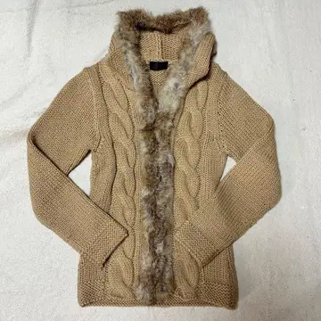 베이지 후드 부착 니트 스웨터 여성용