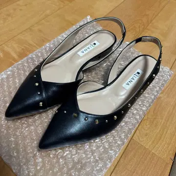 [ 다이애나 펌프스 ]