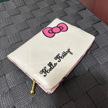 헬로키티 포켓 티슈 케이스