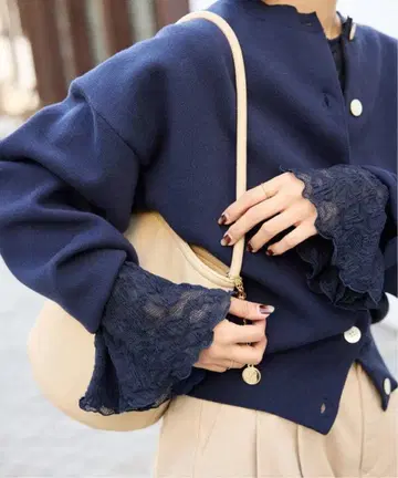 SLOBE IENA 2025 SS 레이스 플레어 슬리브 블라우스