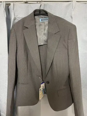 스트라이프 그레이 상하의 수트 워터 워셔블 사이즈 7